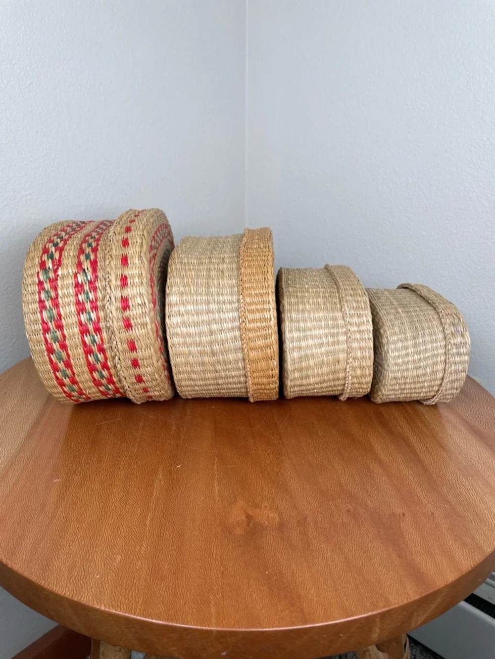 Set of 4 Vintage Grass Nesting Baskets with Lids